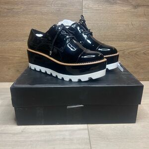 DKNY SHOES Uptown Oxford | Size 6